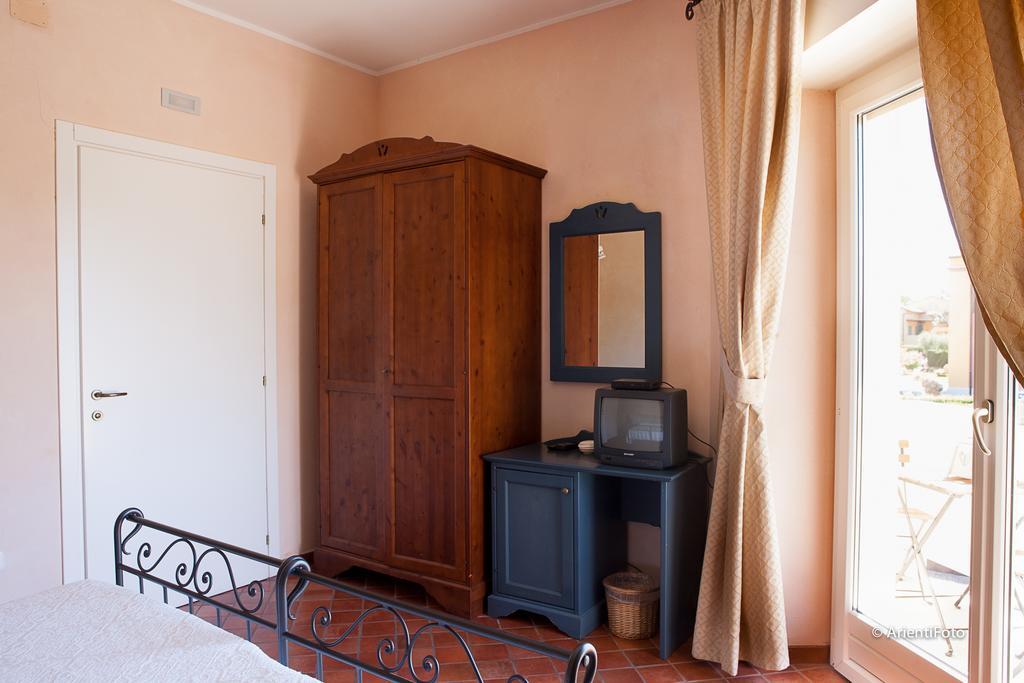 Albergo Del Lago カパルビオ 部屋 写真