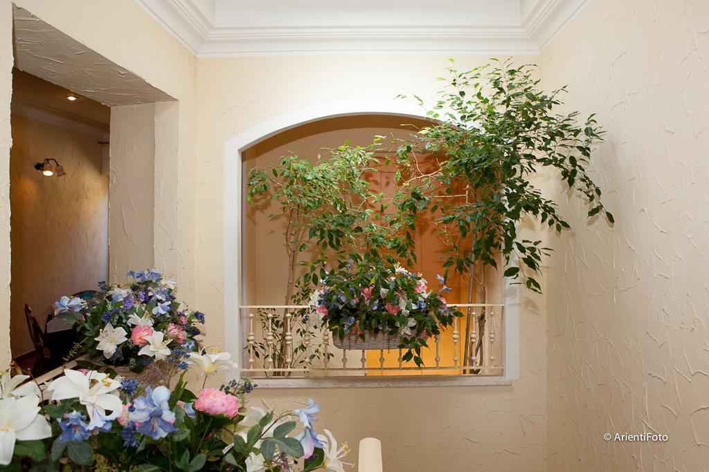 Albergo Del Lago カパルビオ エクステリア 写真
