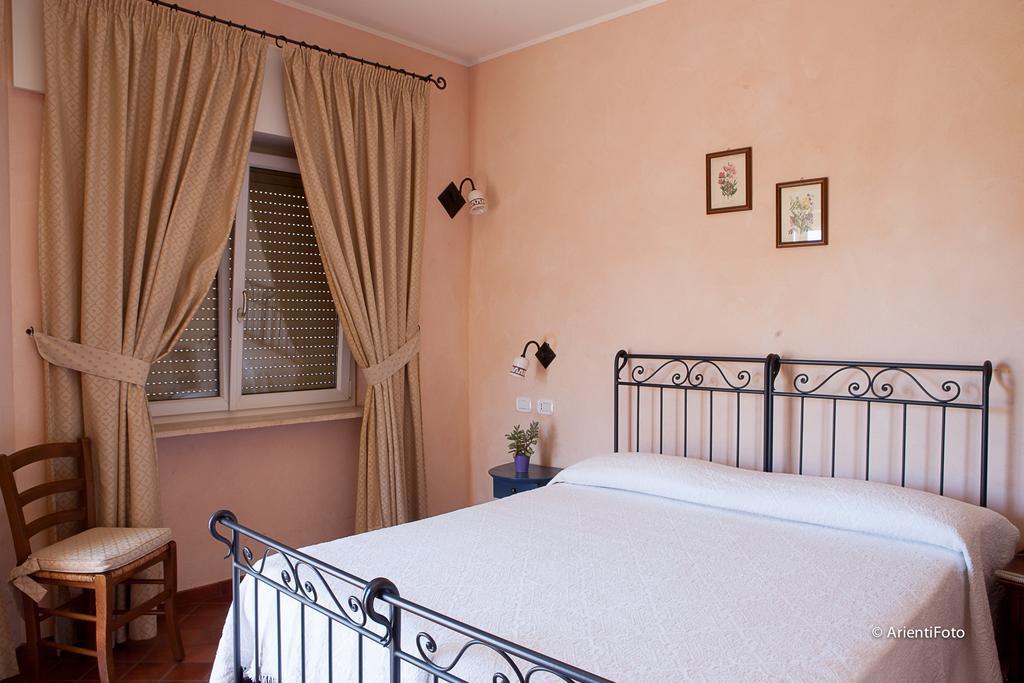 Albergo Del Lago カパルビオ 部屋 写真